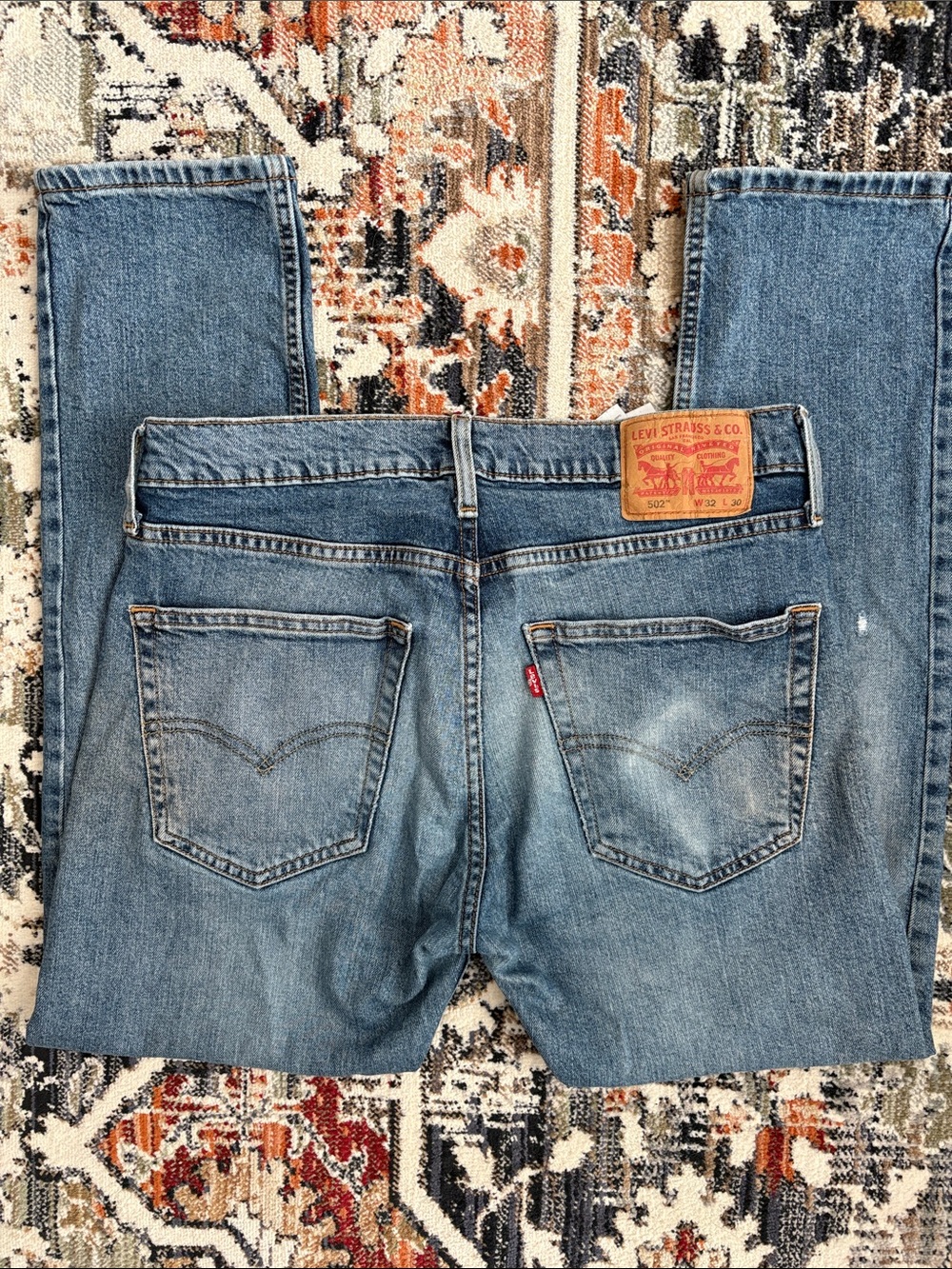 LEVI’S 502 Taper Fit Mens Jeans Size 32 x 30 Distressed